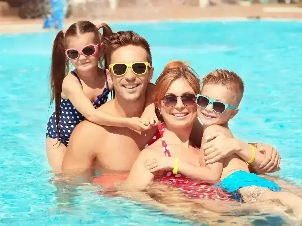 Trusted Swimming Pool Builder in Lake Country